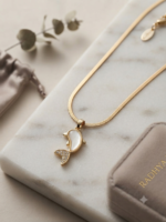 Charming gold dolphin pendant neckchain
