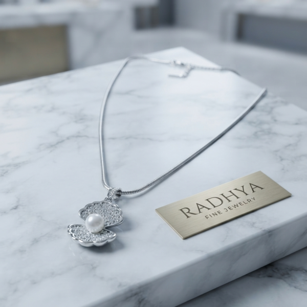 Silver snake chain with crystal oyster pearl pendant